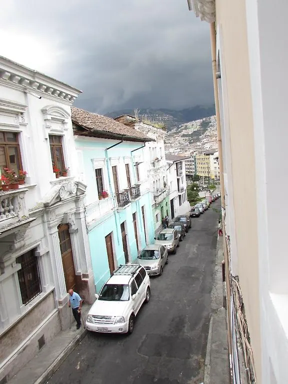 San Blas House & Suites Quito 0*,
