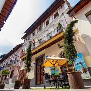 Friends Hotel&rooftop Hotel